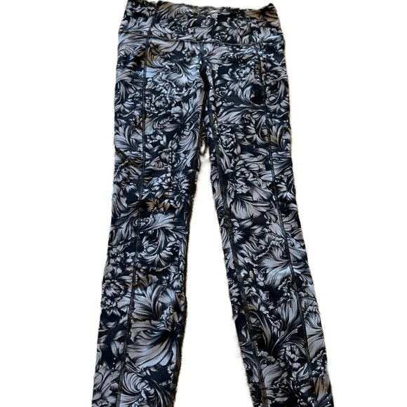 Almost New Lululemon Fast and Free Floral Tight - Picture 3 of 5
